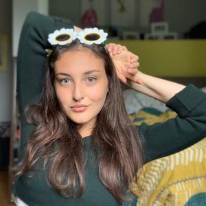 Meet your Posher, Ila